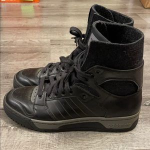 Adidas Forum high top boot men’s 9 black leather